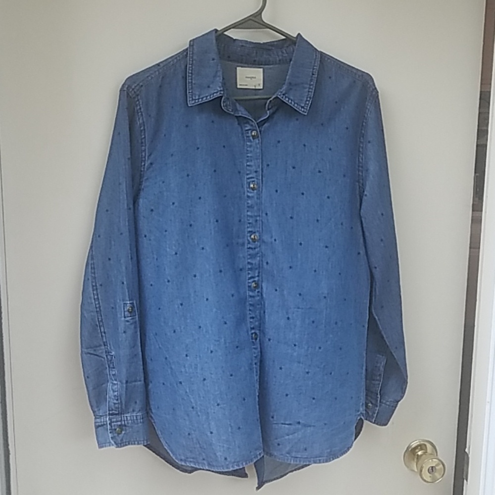 Harper small blue star button down